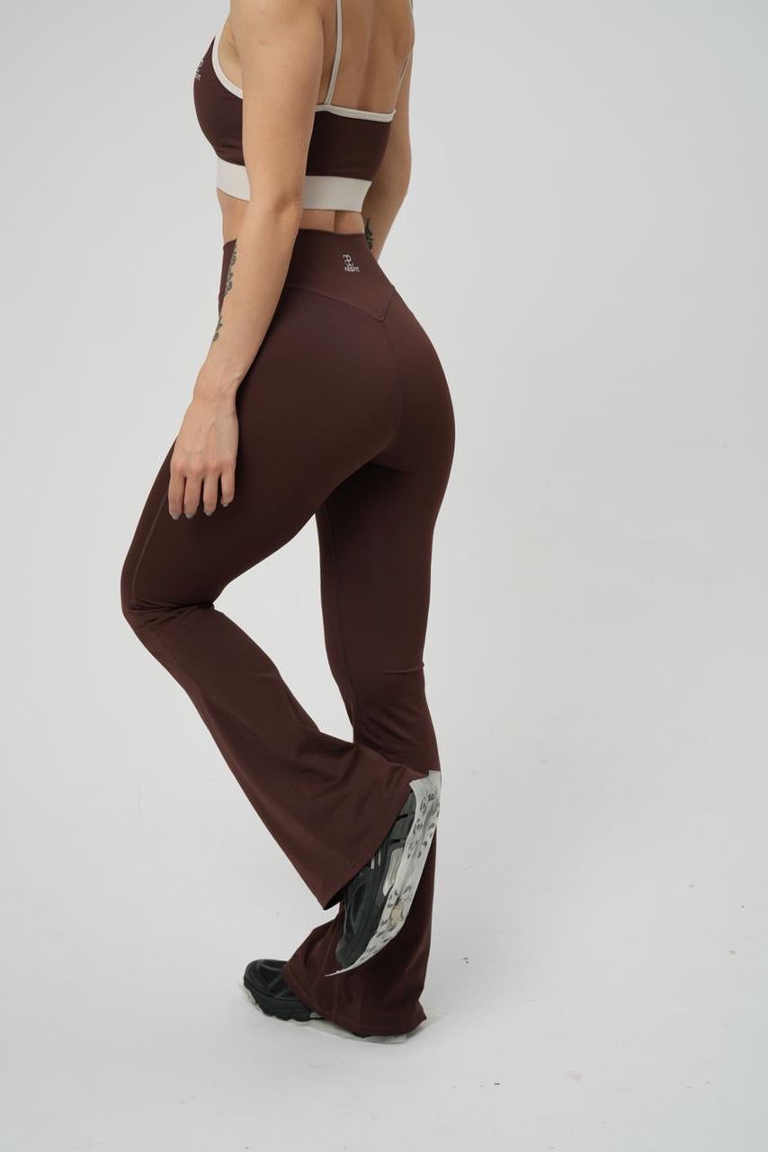 CHOCO-WHITE LINES TOP+BOOTCUT