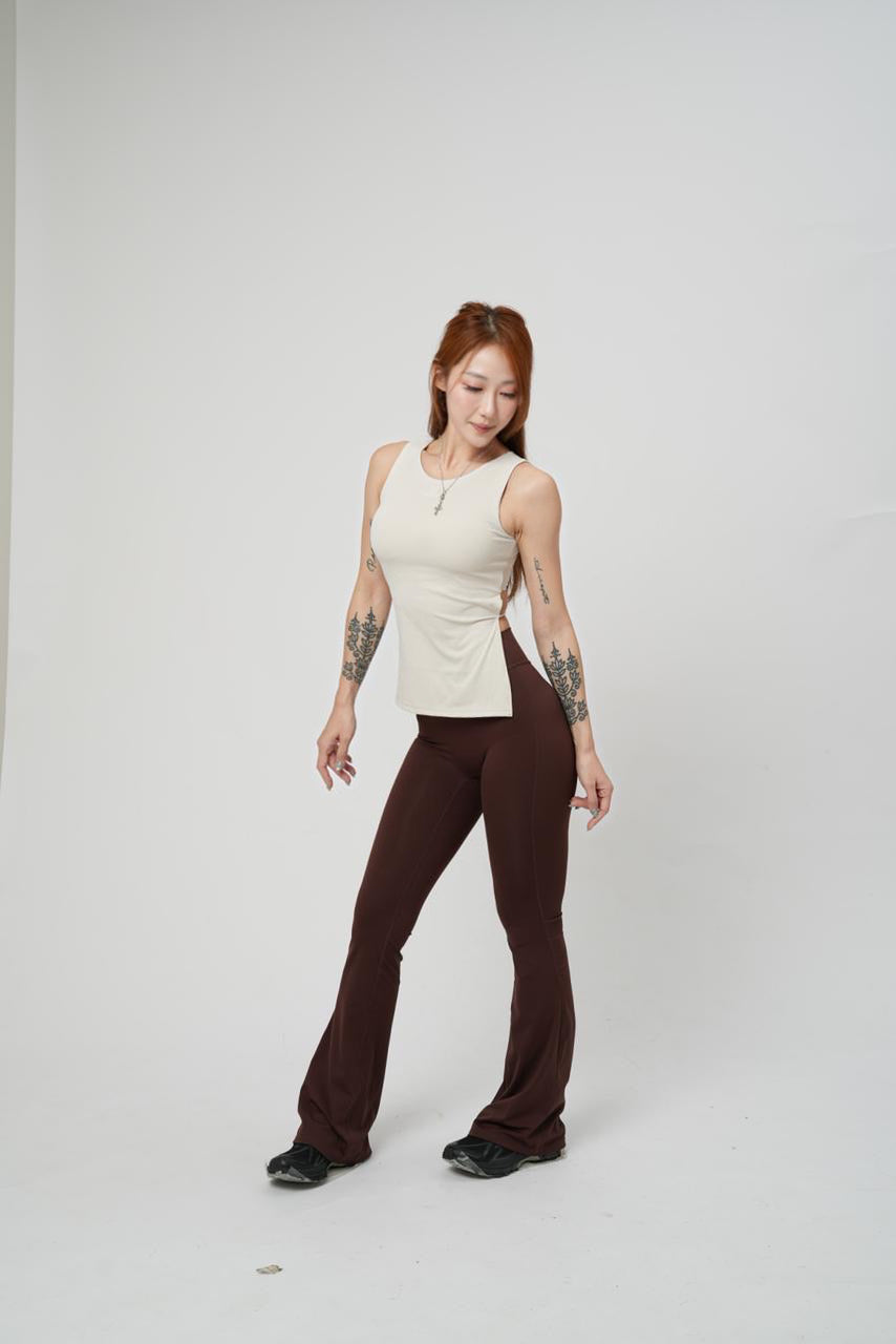 BACKLESS TIE-BACK CROP TOP（LIGHT CREAM)
